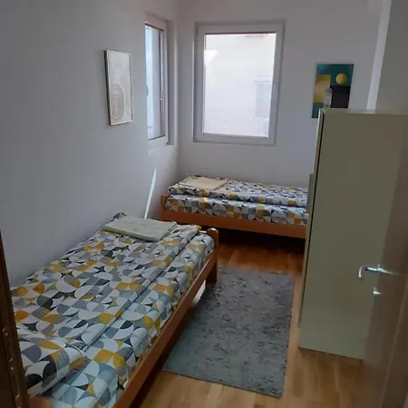Apartment Ira's 2 Bedroom Central Place With Private Parking Skopje