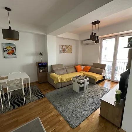Ira's 2 Bedroom Central Place With Private Parking Apartment *